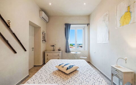 La Frida: Sol, Appartement, Chambre, Lit, Literie, Drap De Lit, Cadre De Lit, Hôtel, Linge, Oreiller