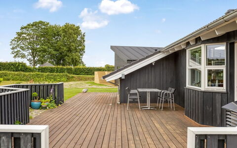 Winald - 150M from the Sea: Herbe, Prairie, Lot Terre, Chalet, Zone Rurale, Prairie, Batiments Jardin, Jardin, Cabanon