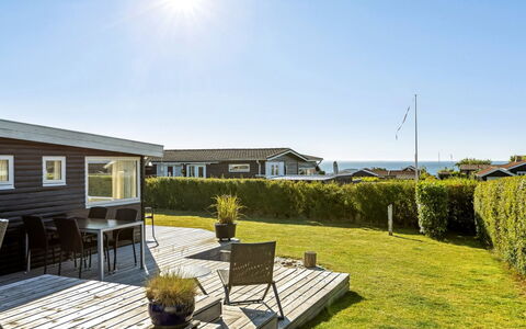 Raymond - 175M from the Sea: Biens, Ombre, Allée, Ferme