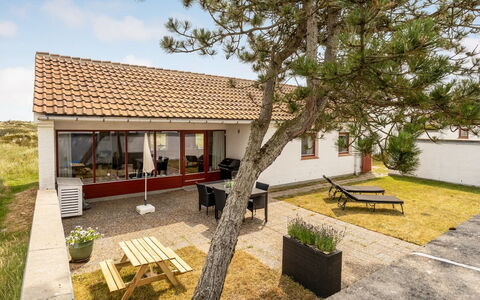 Aike - 1Km from the Sea: Bois, Domicile, Porche, Plate-Forme, Dur, Toit, Tache De Bois, Parquet, Eco Hôtel