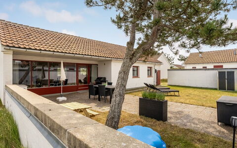 Aike - 1Km from the Sea: Bois, Domicile, Porche, Plate-Forme, Dur, Toit, Tache De Bois, Parquet, Eco Hôtel