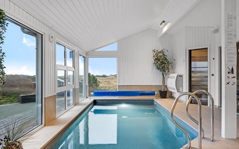 Marcus - 500M from the Sea: Biens, Ombre, Allée, Ferme