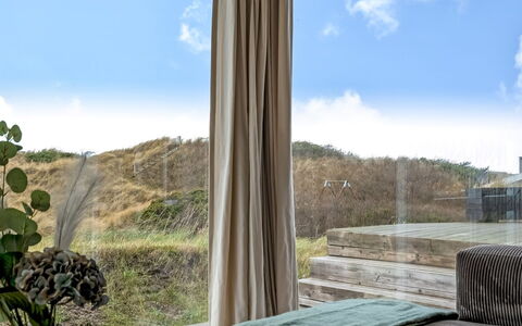 Marcus - 500M from the Sea: Biens, Ombre, Allée, Ferme