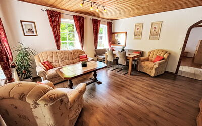 Grossheide 500: Bois, Meubles, Sol, Sol, Domicile, Parquet, Salon, Tache De Bois, Chaise, Dur
