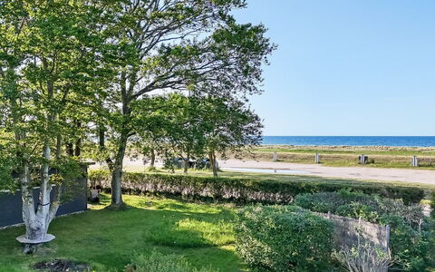 Meglena - 250M from the Sea: Herbe, Prairie, Lot Terre, Chalet, Zone Rurale, Prairie, Batiments Jardin, Jardin, Cabanon