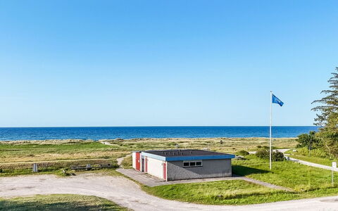 Meglena - 250M from the Sea: Herbe, Prairie, Lot Terre, Chalet, Zone Rurale, Prairie, Batiments Jardin, Jardin, Cabanon