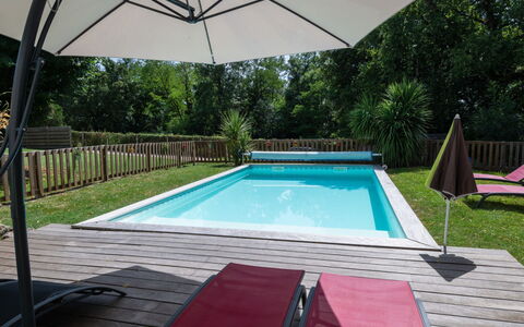 Villa Cappe: Piscine, Parapluie, Mobilier De Jardin, Meubles, Ombre, Recours, Composite, Loisir, Chaise, Eco Hôtel