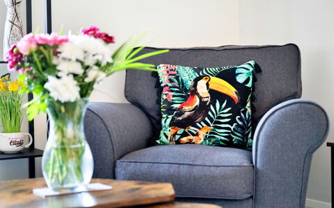 Market View Ripon: Meubles, Coussin, Canapé, Throw Pillow, Design Intérieur, Salon, Oreiller, Domicile, Rose