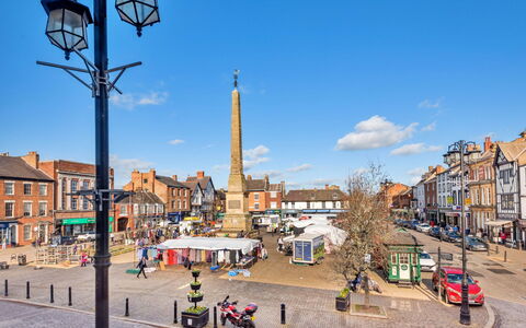 Market View Ripon: Ciel, Espace Public, Ville, Nuage, Centre De La Ville, La Tour, Pôle, Cumulus, Flèche, Place
