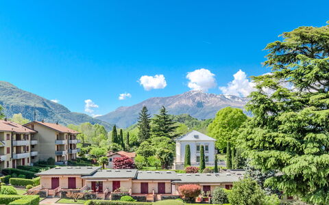 Casa al Lago: Montagnes Relief, Montagne, Colline, Arbuste, Paysage, Montagnes, Chaîne De Montagnes, Station De Montagne, Jardin, Haie