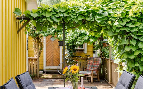 Kvarnfallet 40: Vert, Arbuste, Jardin, Ombre, Arrière-Cour, Cour, Aménagement Paysager, Pot De Fleur, Eco Hôtel, Plante D'Appartement
