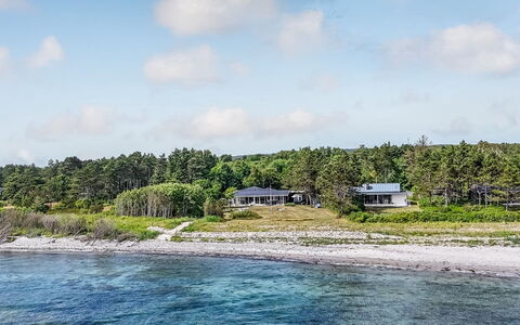Donka - 25M from the Sea: Cuisine, Comptoir, Appareil De Cuisine, Sol, Cabinetry, Design Intérieur, Principaux Appliance, Sol, Domicile, Meubles