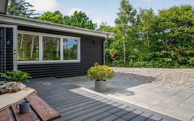 Donka - 25M from the Sea
