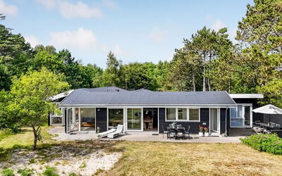 Donka - 25M from the Sea