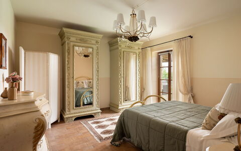 Villa Anna: Meubles, Design Intérieur, Lit, Chambre, Bois, Sol, Pièce, Sol, Domicile, Éclairage