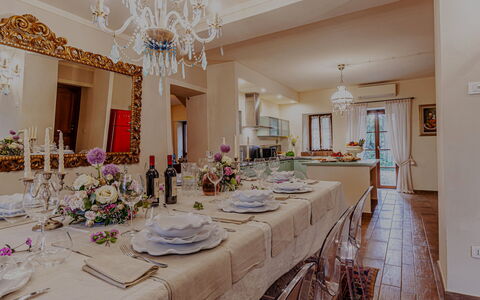 Villa Anna: Meubles, Design Intérieur, Table, Plafond, Salle À Manger, Chaise, Textile, Pièce, Table Cuisine Et Salle A Manger, Éclairage