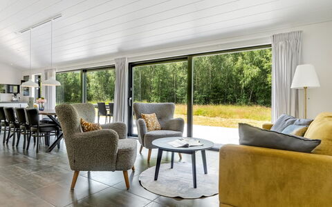 Sighvat - 300M from the Sea: Meubles, Design Intérieur, Bois, Sol, Sol, Plafond, Canapé, Domicile, Salon, Chaise