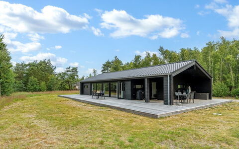 Sighvat - 300M from the Sea: Bois, Domicile, Porche, Plate-Forme, Dur, Toit, Tache De Bois, Parquet, Eco Hôtel