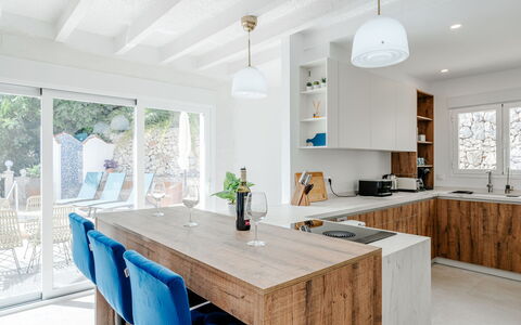 Brisa del Mar: Meubles, Comptoir, Cuisine, Design Intérieur, Cabinetry, Sol, Bois, Sol, Plafond, Appareil De Cuisine