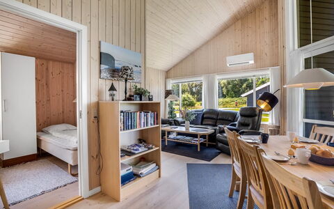 Ernesta - from the Sea: Bois, Domicile, Maison, Design Intérieur, Plafond, Chalet, Dur, Porte, Tache De Bois, Salon