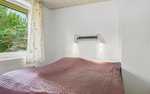 Ebon - from the Sea: Design Intérieur, Mur, Chambre, Bois, Plafond, Sol, Sol, Lit, Drap De Lit, Meubles
