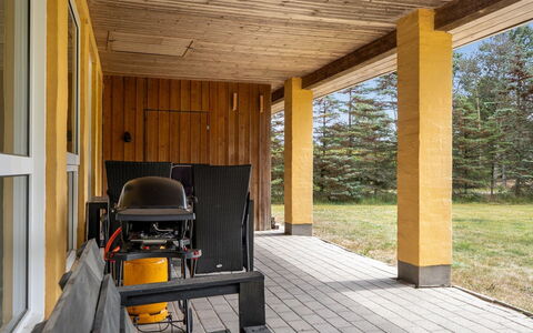 Ebon - from the Sea: Bois, Sol, Sol, Dur, Tache De Bois, Planche, Ombre, Lumber, Porche, Chaise