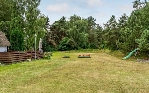 Hoat - 1.7Km from the Sea: Arbre, Lot Terre, Jardin, Pelouse, Chalet, Prairie, Arrière-Cour, Aménagement Paysager, Parc, Pâturage