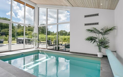 Apelone - 900M from the Sea: Chalet, Arrière-Cour, Cour, Batiments Jardin, Cabanon, Siding, Mobilier De Jardin, Cabane En Rondins, Structure En Plein Air, Cabane