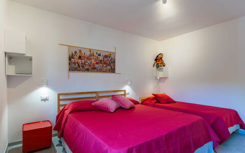 Casa Emma: Meubles, Sol, Sol, Design Intérieur, Chambre, Éclairage, Appartement, Lit, Plafond, Domicile