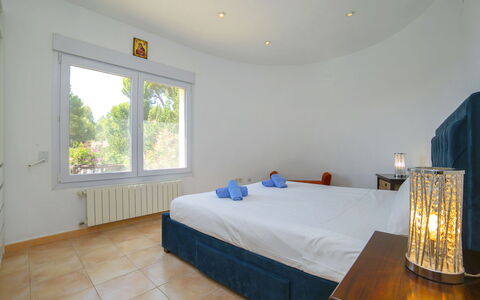 Gekko: Design Intérieur, Meubles, Sol, Plafond, Tache De Bois, Hôtel, Dur, Lit, Chambre, Recours