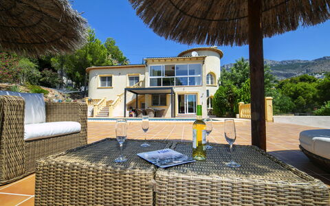 Gekko: Balcon, Porche, Loisir, Ombre, Mobilier De Jardin, Piscine, Recours, Chaise, Villa, Eco Hôtel