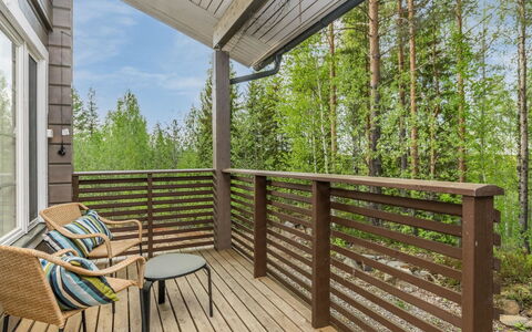 Joutsen: Lot Terre, Biens, Porche, Aménagement Paysager, Dur, Eco Hôtel, Batiments Jardin, Plate-Forme, Ferme, Passerelle