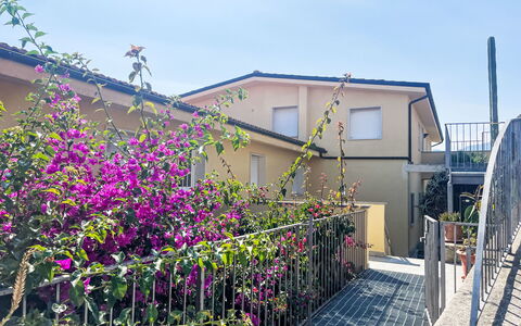 Le Vele: Arbre, Maison, Chalet, Domicile, Zone Rurale, Paysage, Colline, Lot Terre, Station De Montagne