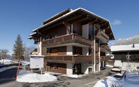 Villars 110: Zone Résidentielle, Pente, Gelé, Balcon, L'Hiver, Neige, Siding