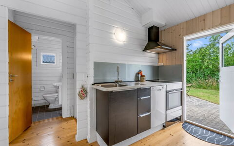 Blesse - 500M to the Fjord: Bois, Sol, Sol, Principaux Appliance, Cuisine, Plafond, Parquet, Dur, Tache De Bois, Évier