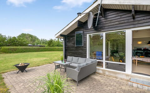 Blesse - 500M to the Fjord: Domicile, Maison, Chalet, Toit, Porche, Porte, Siding, Biens, Ombre, Pelouse