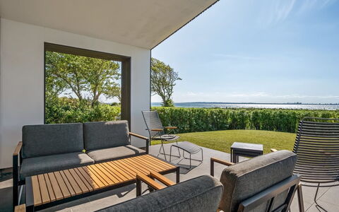 Nille - 30M from the Sea: Bois, Domicile, Porche, Plate-Forme, Dur, Toit, Tache De Bois, Parquet, Eco Hôtel