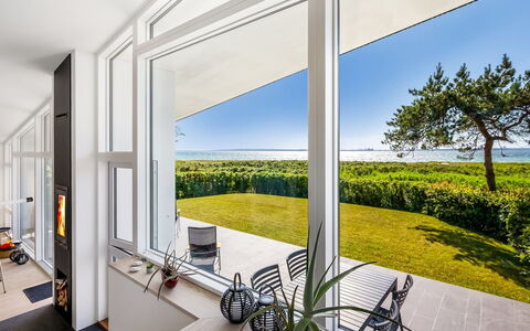 Nille - 30M from the Sea: Bois, Domicile, Porche, Plate-Forme, Dur, Toit, Tache De Bois, Parquet, Eco Hôtel