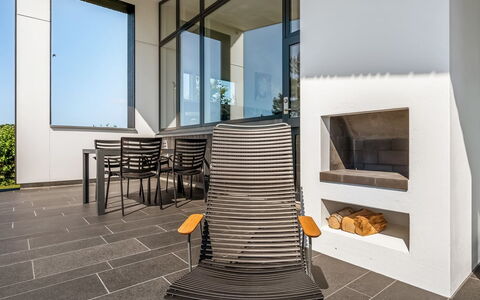 Nille - 30M from the Sea: Bois, Domicile, Porche, Plate-Forme, Dur, Toit, Tache De Bois, Parquet, Eco Hôtel