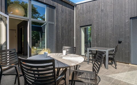 Nille - 30M from the Sea: Bois, Domicile, Porche, Plate-Forme, Dur, Toit, Tache De Bois, Parquet, Eco Hôtel