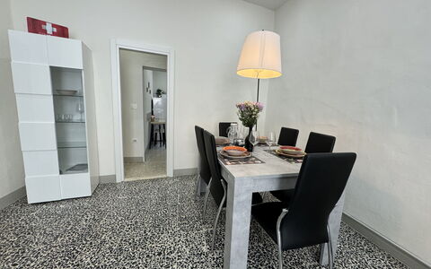 Il Cervo In Città: Sol, Meubles, Sol, Design Intérieur, Domicile, Pièce, Chaise, Appartement, Salon