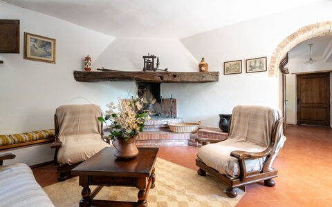 Casa La Cedrina, Pool, Lornano: Meubles, Design Intérieur, Bois, Sol, Sol, Salon, Pièce, Éclairage, Domicile, Plafond