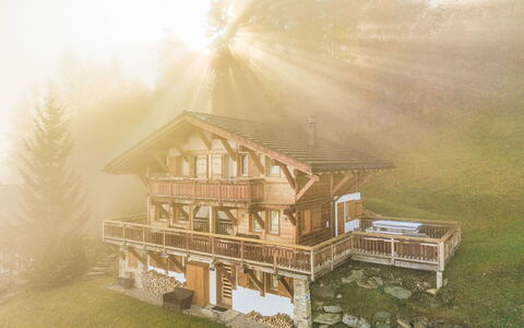 Chalet Etoile: Paysage, Chalet, Maison, Zone Rurale, Domicile, Station De Montagne, Cabane, Ferme, Chaîne De Montagnes, Cabane En Rondins