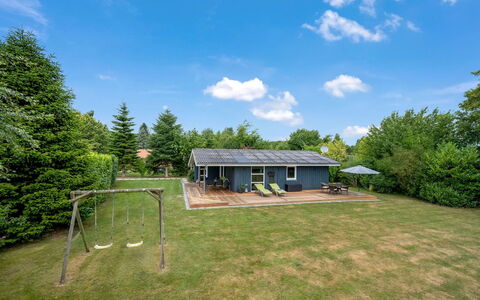 Ellie - 500M from the Sea: Chalet, Arrière-Cour, Cour, Batiments Jardin, Cabanon, Siding, Mobilier De Jardin, Cabane En Rondins, Structure En Plein Air, Cabane
