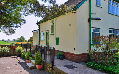 Bryn Tor