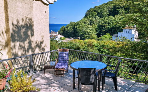 Cawsand 604: Balcon, Porche, Clôture, Balustre, Balustrade, Tableau De Plein Air, Eco Hôtel, Plate-Forme, Chaise, Mobilier De Jardin