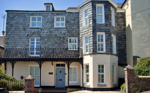 Cliff House, Kingsand: Maison, Chalet, Gelé, Village, Village De Montagne, Recours, Neige, L'Hiver, Alpes