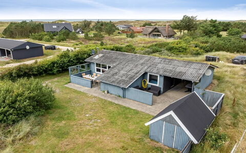 Claudine - 700M from the Sea