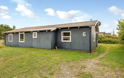 Claudine - 700M from the Sea