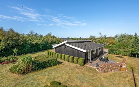 Anelise - 800M to the Fjord: Maison, Domicile, Toit, Chalet, Lot Terre, Ferme, Biens, Jardin, Pelouse, Aménagement Paysager